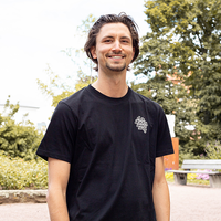 Konstantin Music "FHHN" Tee (black) - Priba Printworks